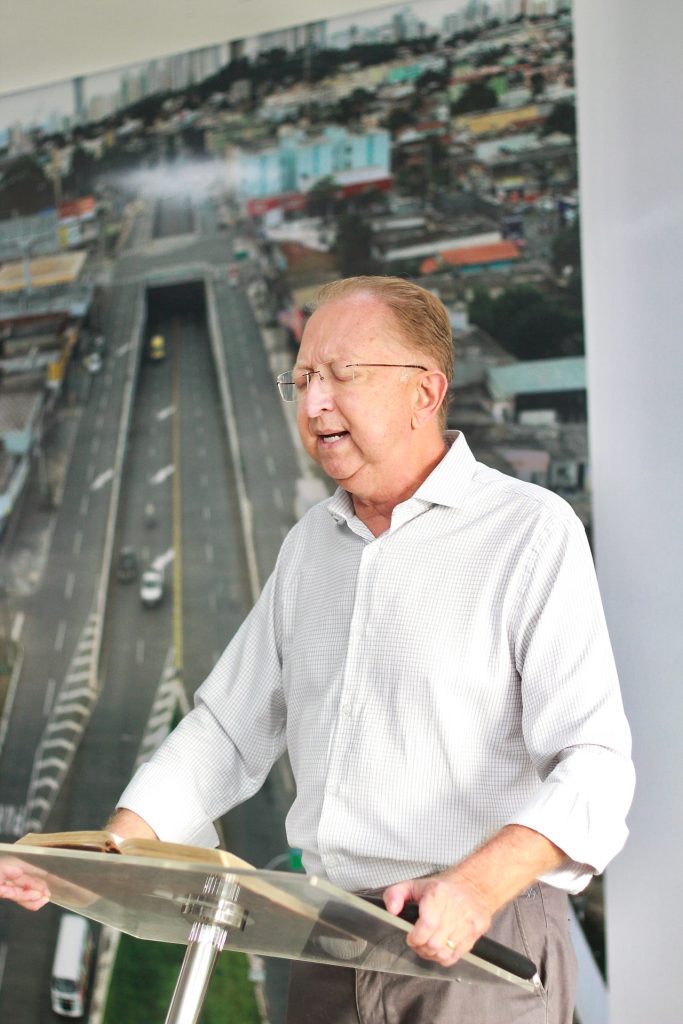 João Campos em evento de campanha
